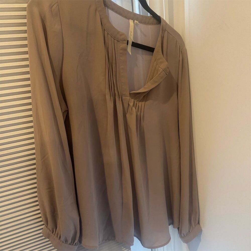 Bellatrix Women's Pleated Long Sleeve Blouse Beige Size XL Casual